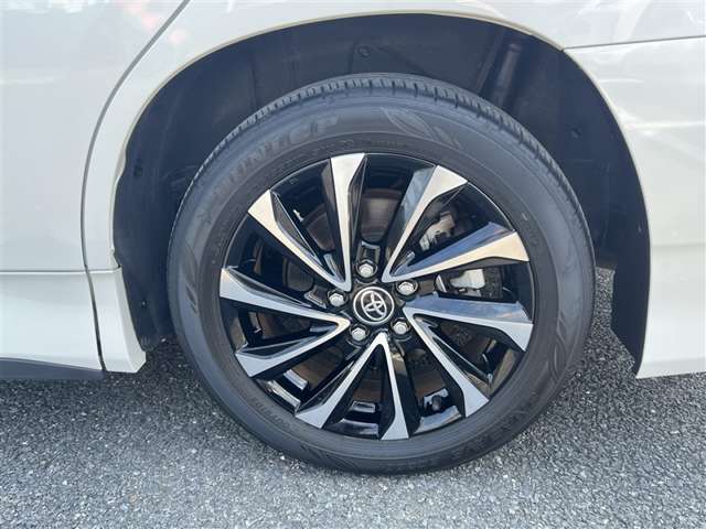 Toyota Noah 11