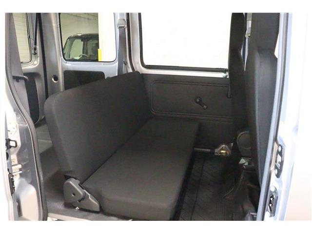 Daihatsu Hijet Cargo 12