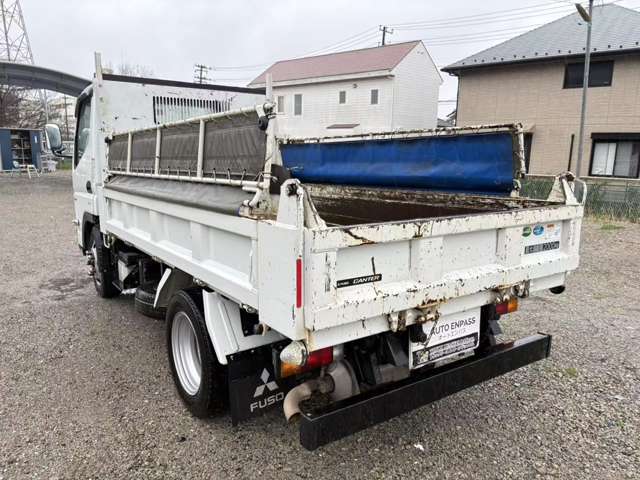 Mitsubishi Fuso Canter 4