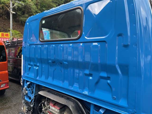 Hino Dutro 6