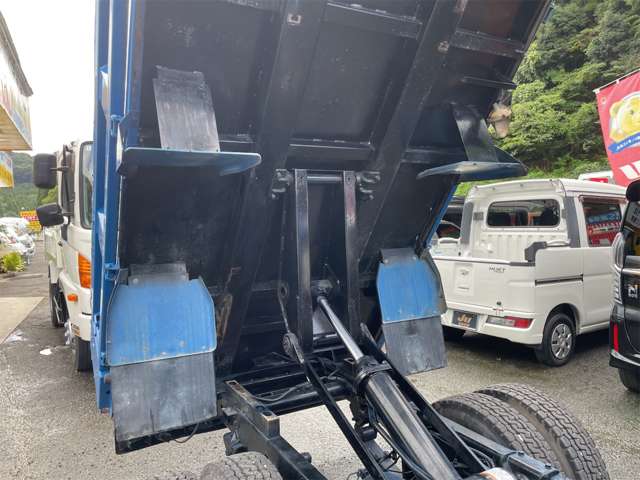 Hino Dutro 10