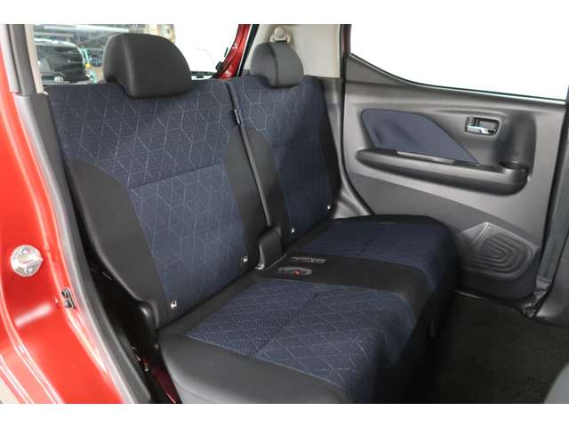 Mitsubishi eK X 9