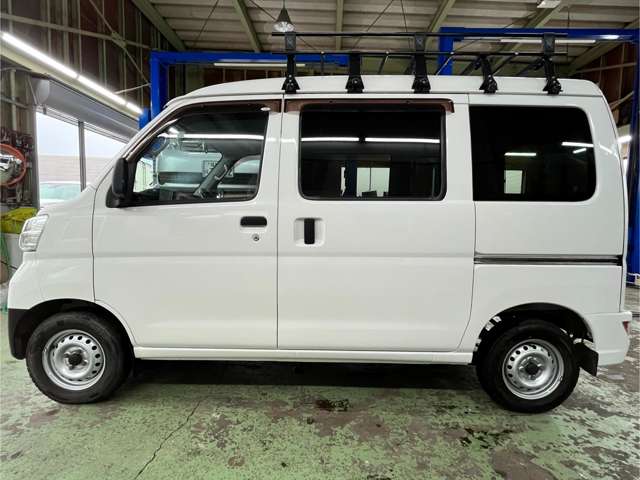 Daihatsu Hijet Cargo 6