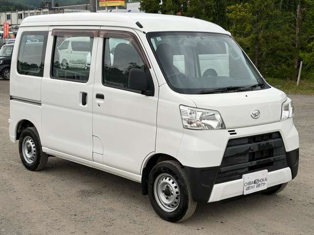 Daihatsu Hijet Cargo 3