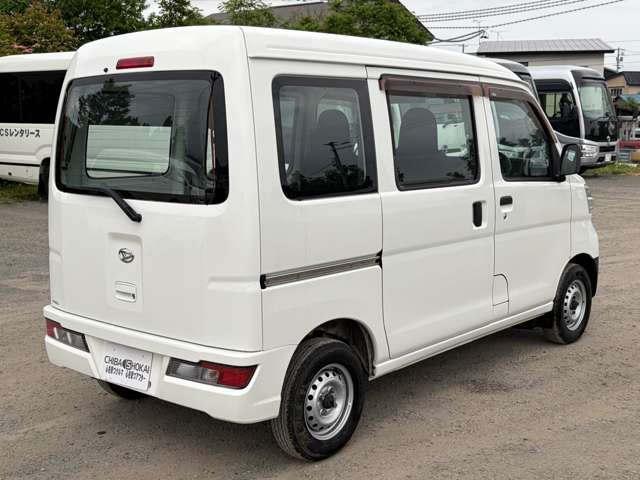 Daihatsu Hijet Cargo 5