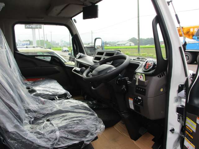 Mitsubishi Fuso Canter 11