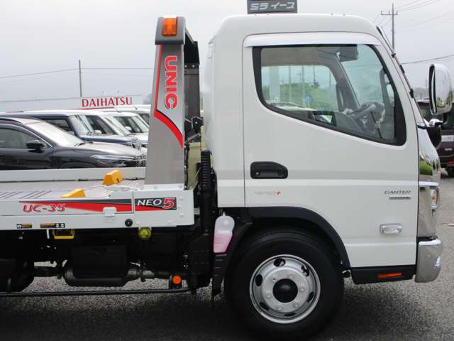 Mitsubishi Fuso Canter 4