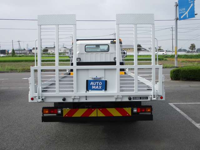 Mitsubishi Fuso Canter 8