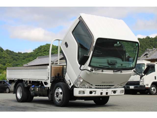 Isuzu Elf 11
