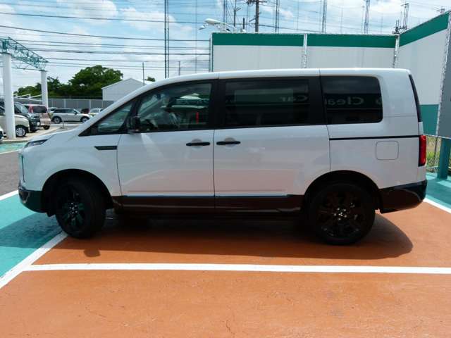 Mitsubishi Delica D:5 11