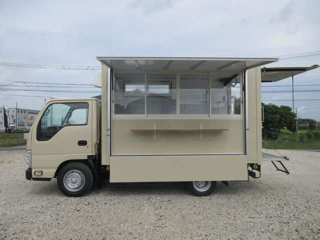Isuzu Elf 2
