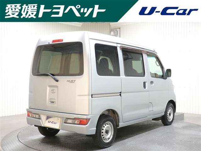 Daihatsu Hijet Cargo 2