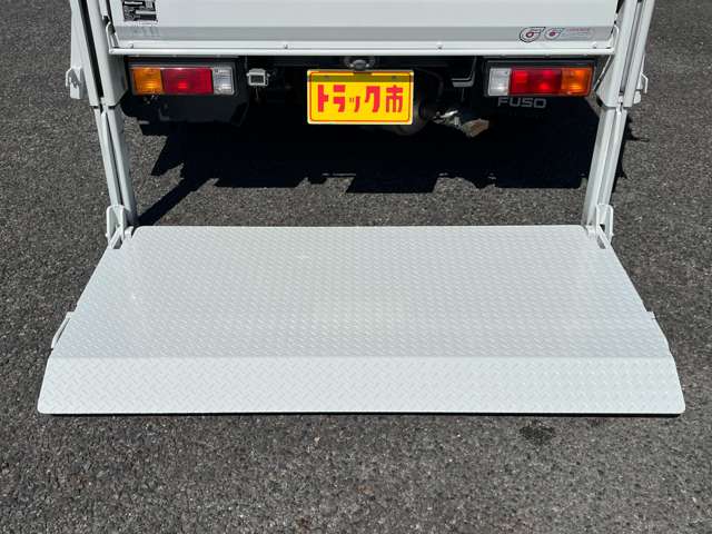 Mitsubishi Fuso Canter 11