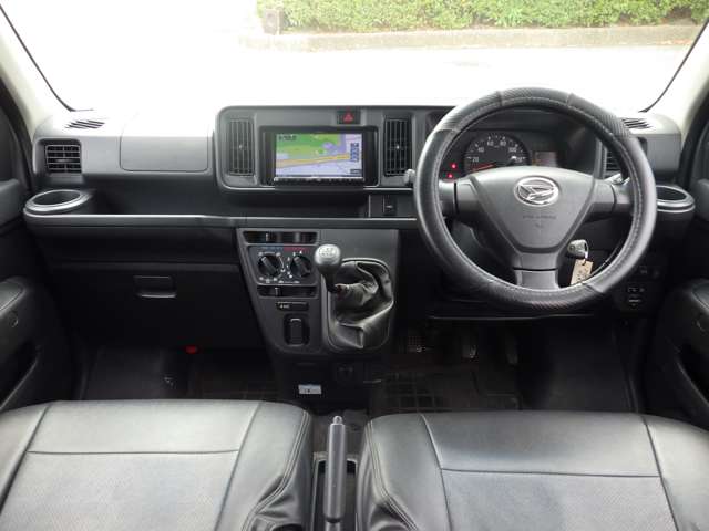 Daihatsu Hijet Deck Van 2