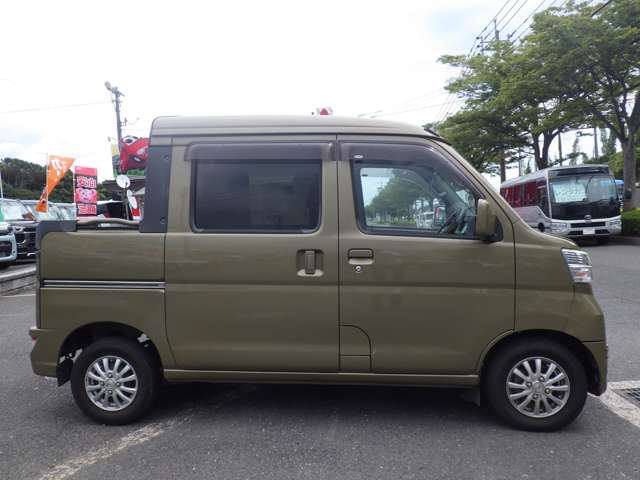 Daihatsu Hijet Deck Van 7