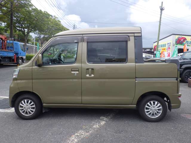 Daihatsu Hijet Deck Van 10