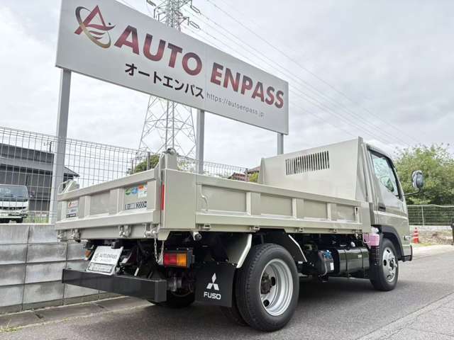 Mitsubishi Fuso Canter 2