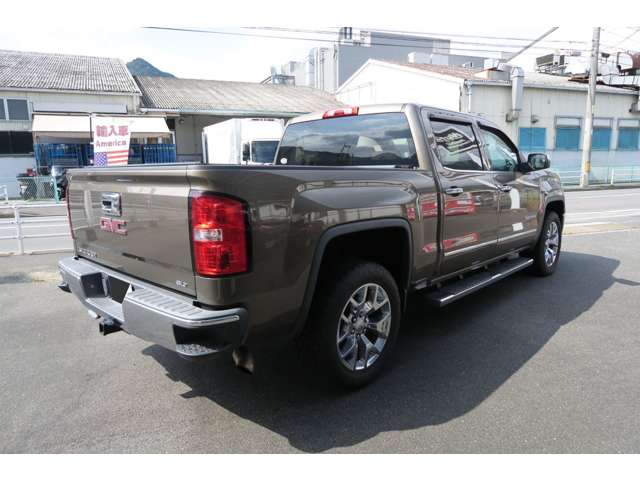 GMC Sierra 8