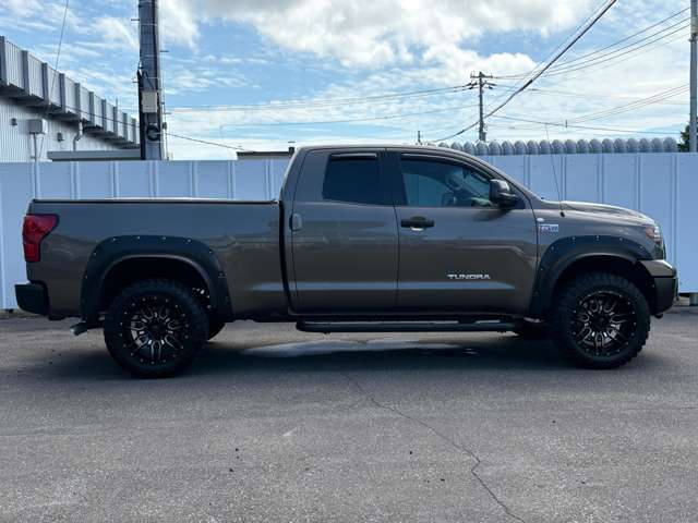 Toyota Tundra 3