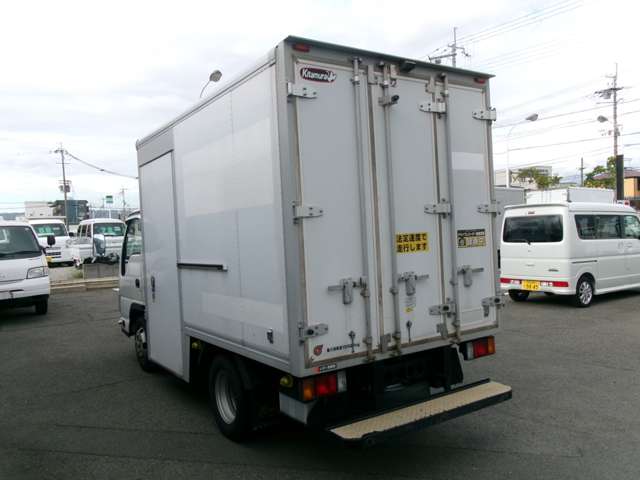 Isuzu Elf 6