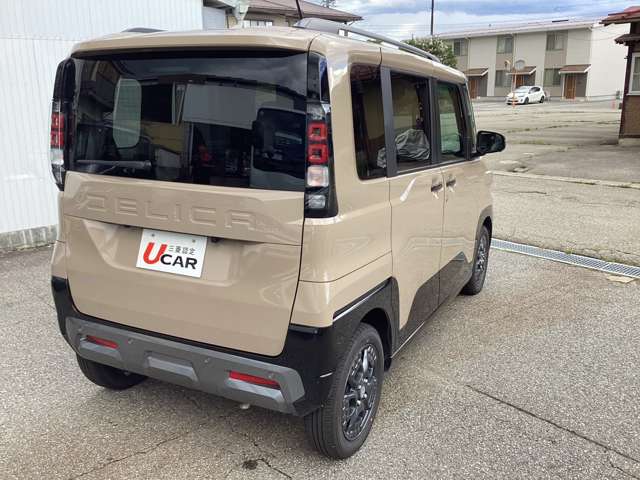 Mitsubishi Delica Mini 2