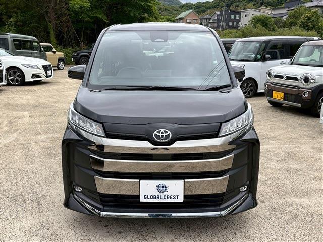 Toyota Noah 11