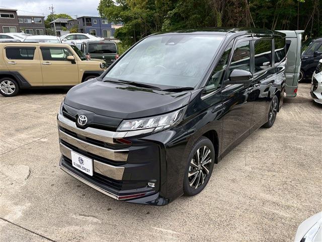 Toyota Noah 12