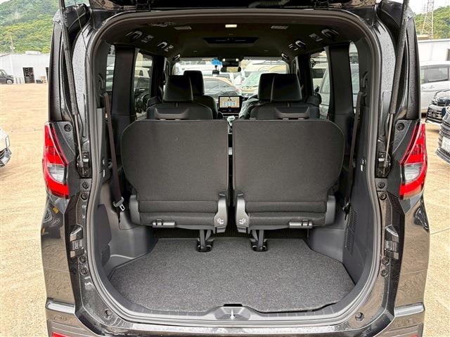 Toyota Noah 8