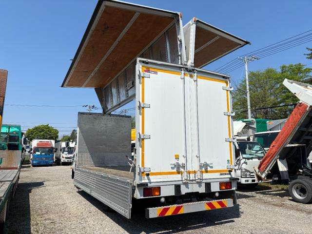 Mitsubishi Fuso Fighter 5