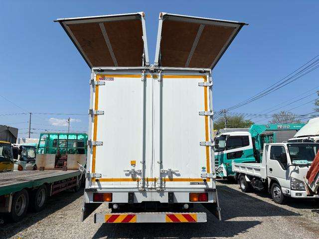 Mitsubishi Fuso Fighter 6