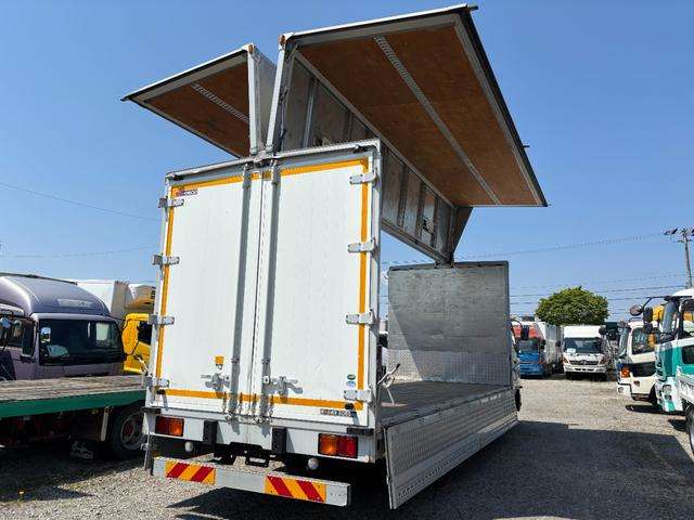 Mitsubishi Fuso Fighter 7