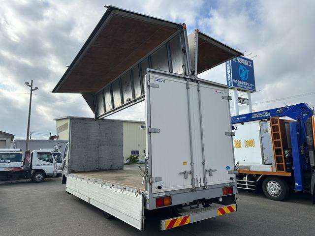 Mitsubishi Fuso Fighter 4
