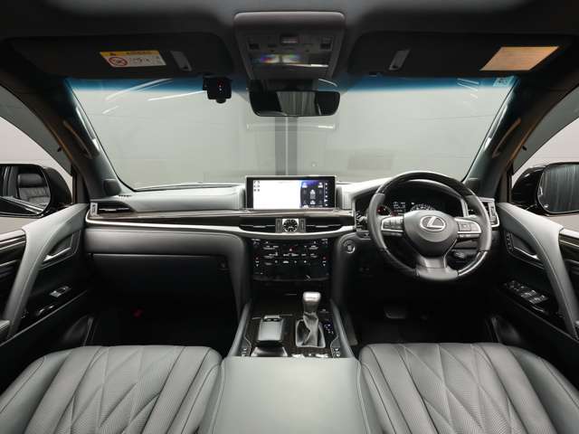 Lexus LX 5