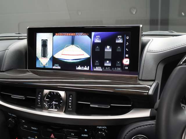Lexus LX 6
