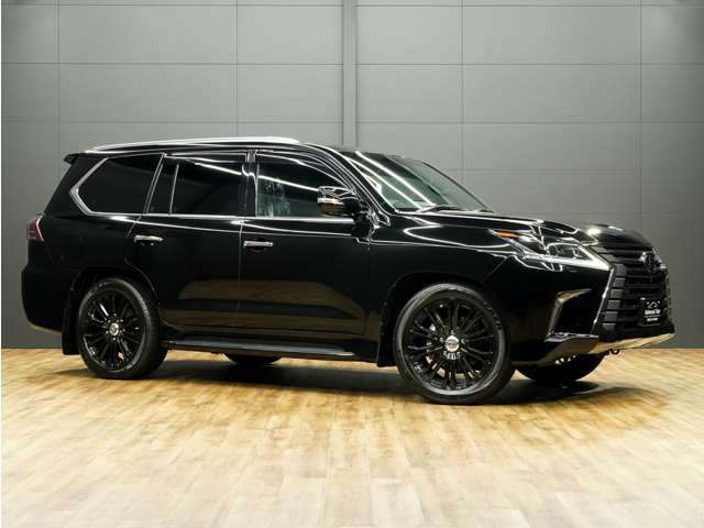 Lexus LX 10