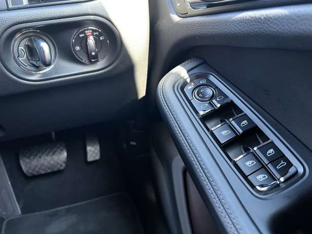 Porsche Macan 11