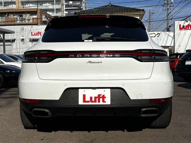 Porsche Macan 4