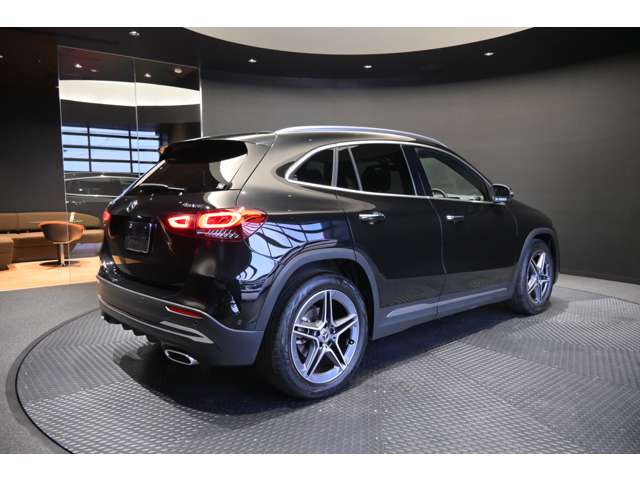 Mercedes-Benz GLA-Class 5