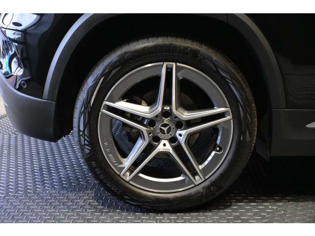 Mercedes-Benz GLA-Class 10