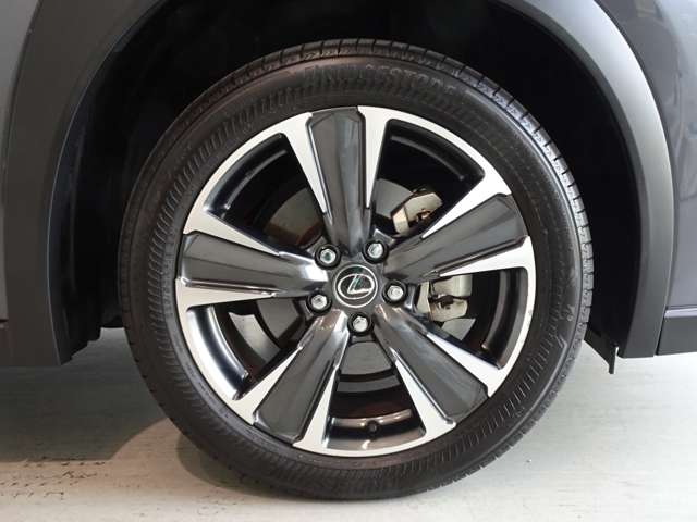 Lexus UX 3