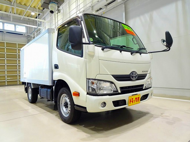 Toyota Toyoace 11