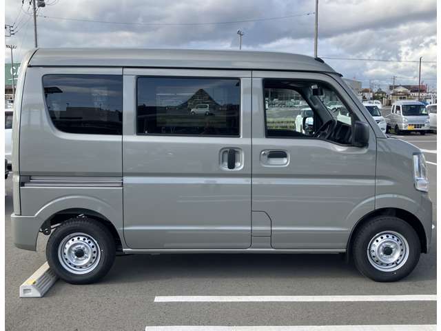 Suzuki Every 12
