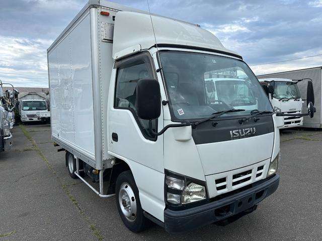 Isuzu Elf 2