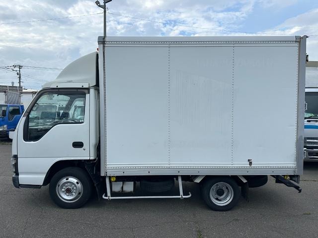 Isuzu Elf 3