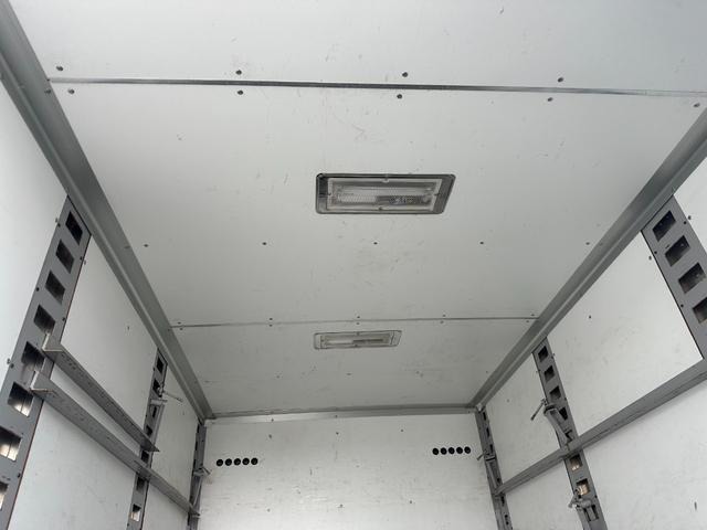 Isuzu Elf 7