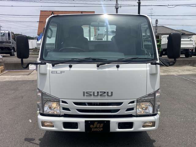 Isuzu Elf 4