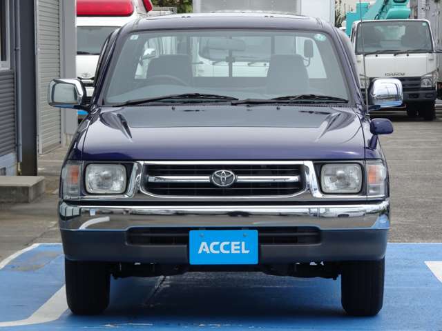 Toyota Hilux 12