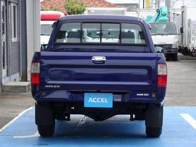 Toyota Hilux 8
