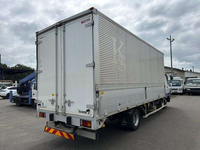Mitsubishi Fuso Fighter 12
