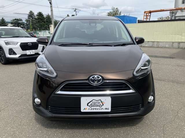 Toyota Sienta 10
